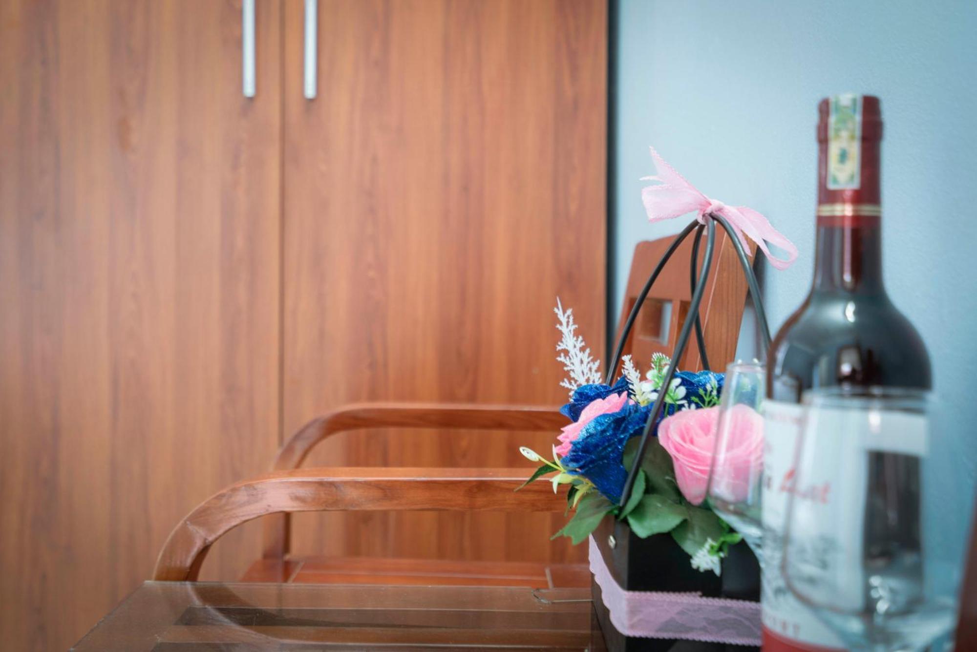 Ha Long Fancy Hostel With Vegetarian And Vegan Restaurant Extérieur photo
