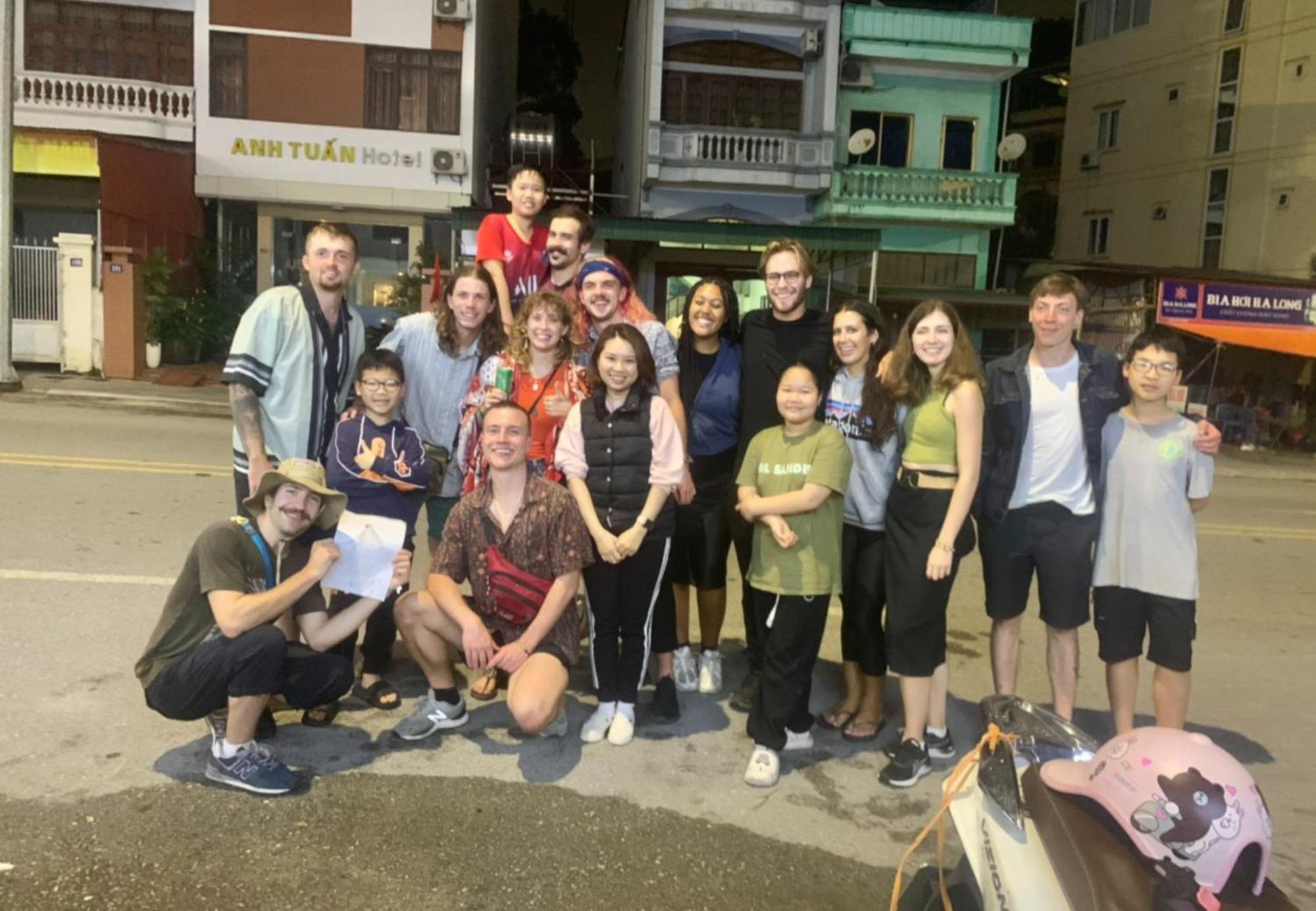 Ha Long Fancy Hostel With Vegetarian And Vegan Restaurant Extérieur photo